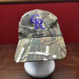 Men's Colorado Rockies Camo Adjustable Hat. 